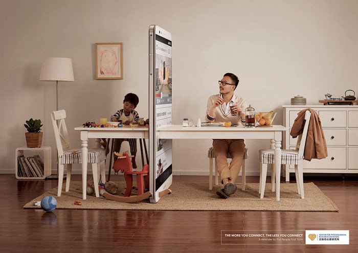 10 advertising campaigns tapping on the smartphone addiction issue - Bagby