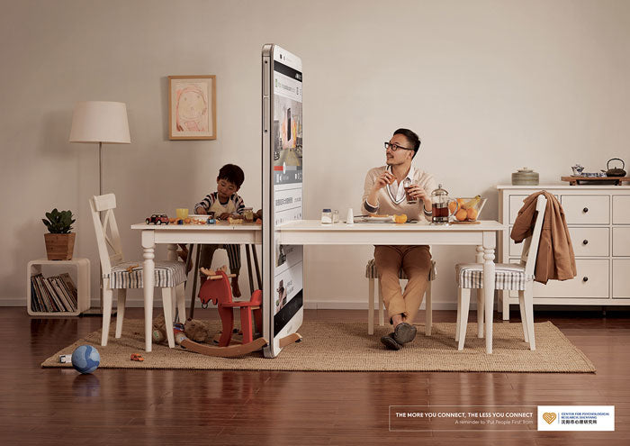 10 advertising campaigns tapping on the smartphone addiction issue