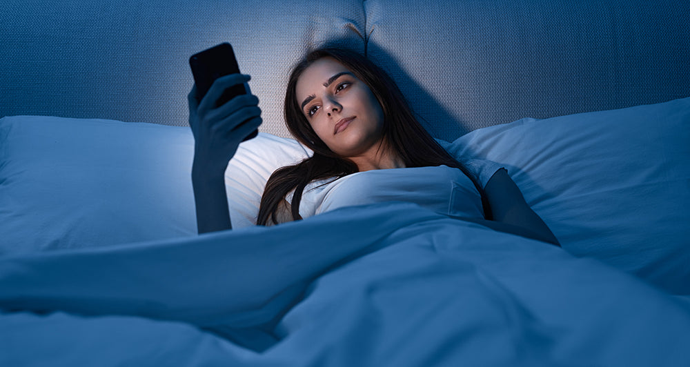 Blue Light and How Analog Is a Great Option To Improve Your Sleep